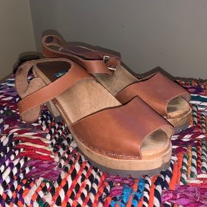 mia wooden platform clog sandals 40